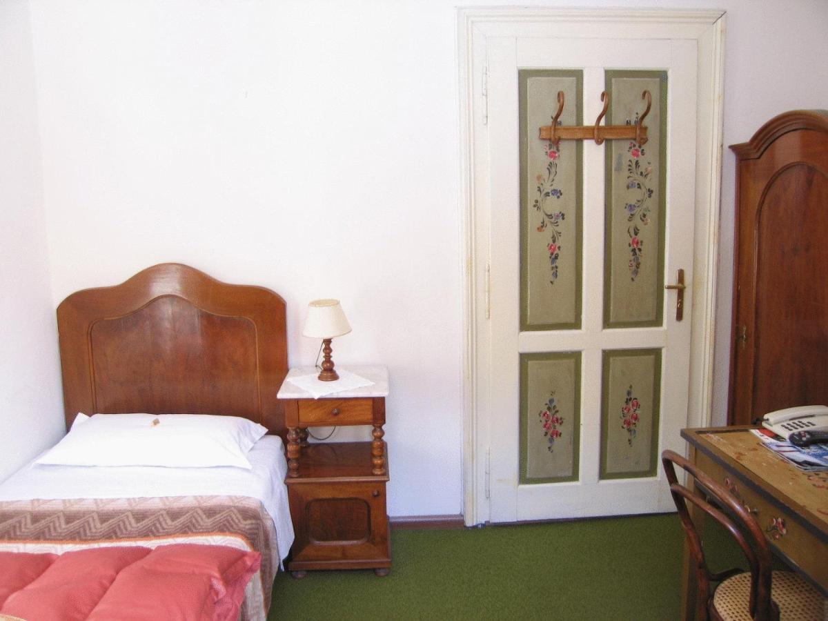 Hotel Baur Am See 도비아코 객실 사진