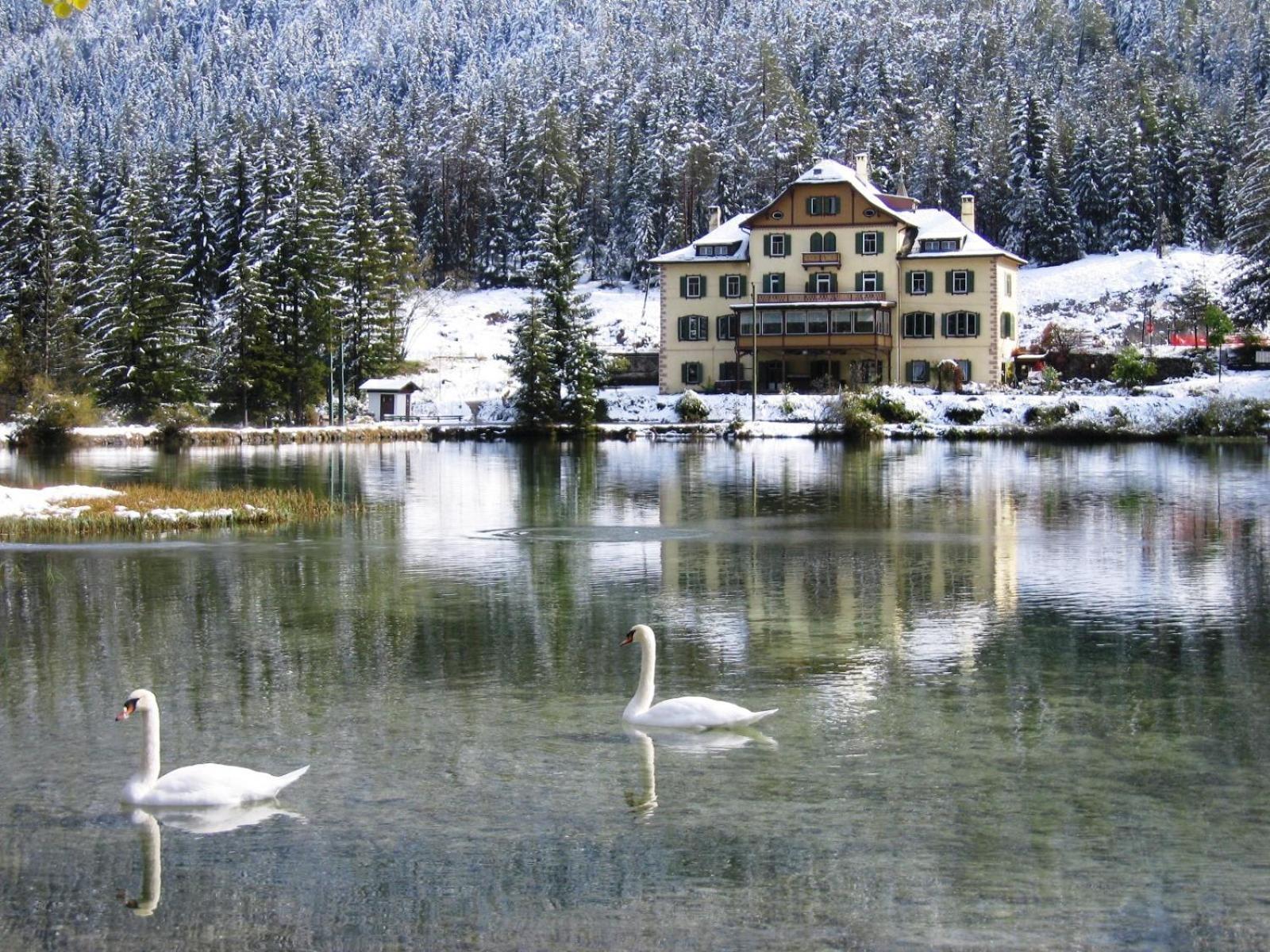 Hotel Baur Am See 도비아코 외부 사진