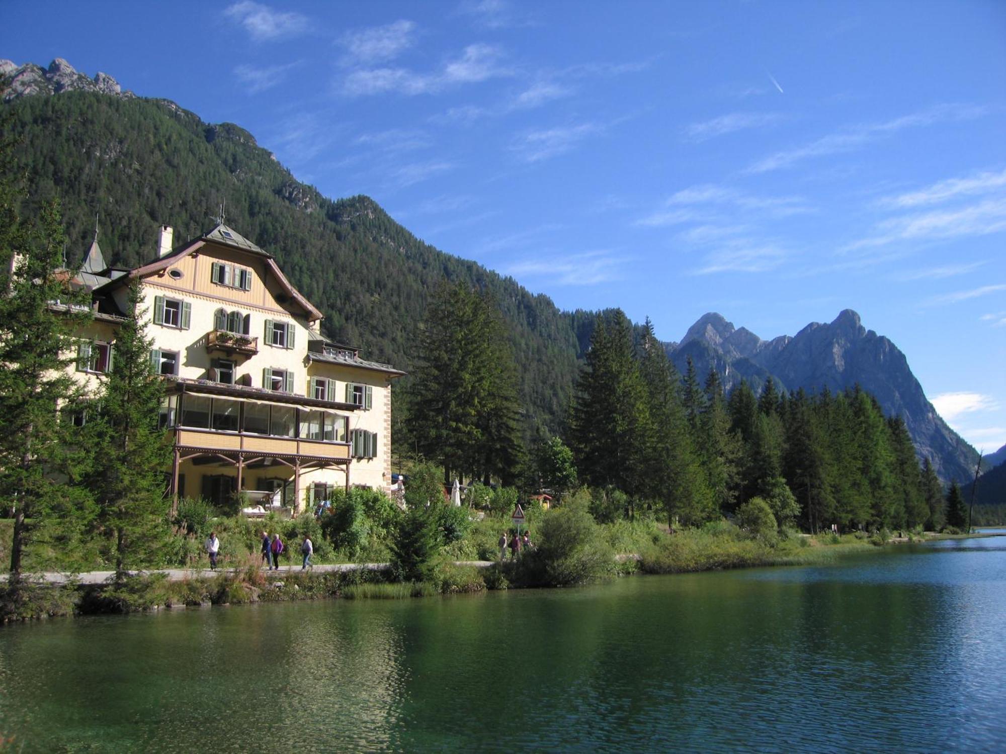 Hotel Baur Am See 도비아코 외부 사진